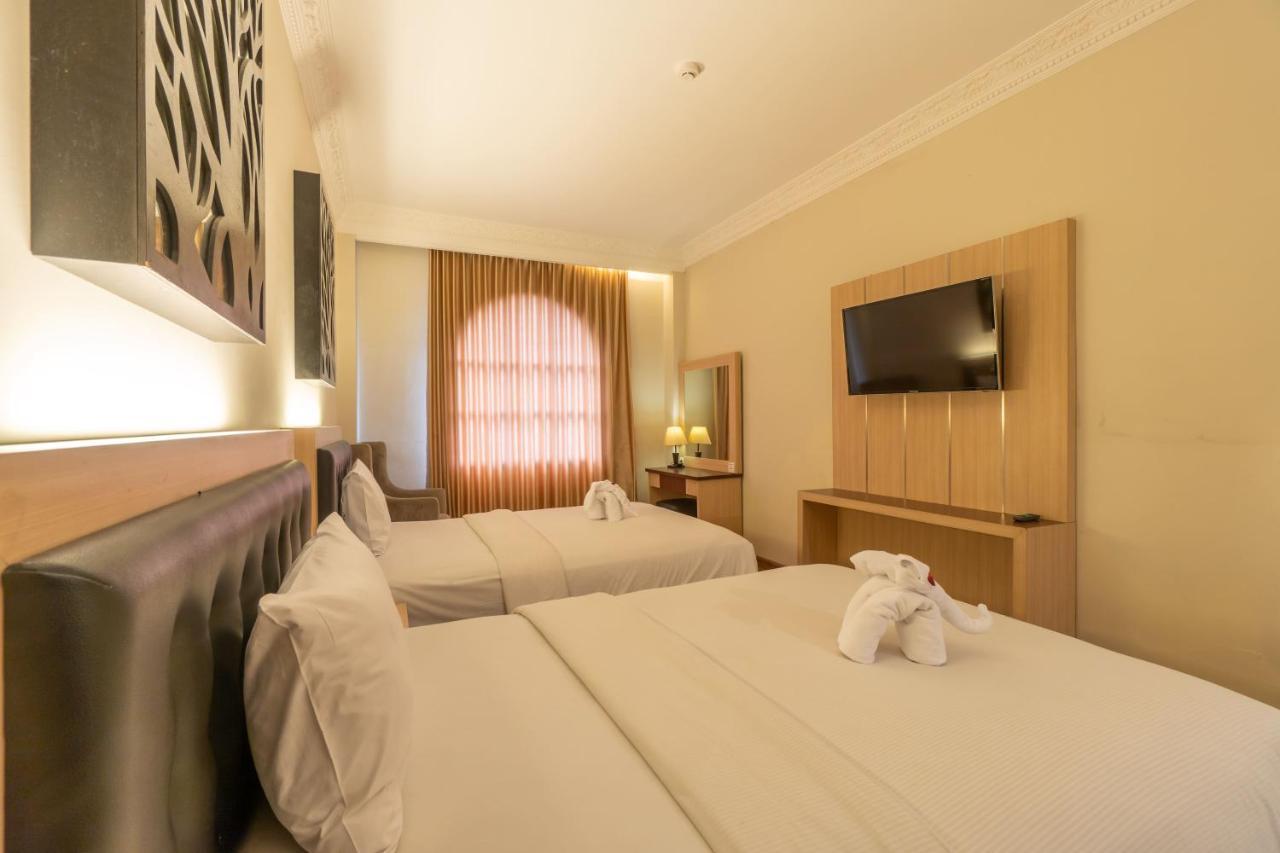 D'Salvatore Boutique Hotel Yogyakarta Maguwo Zewnętrze zdjęcie