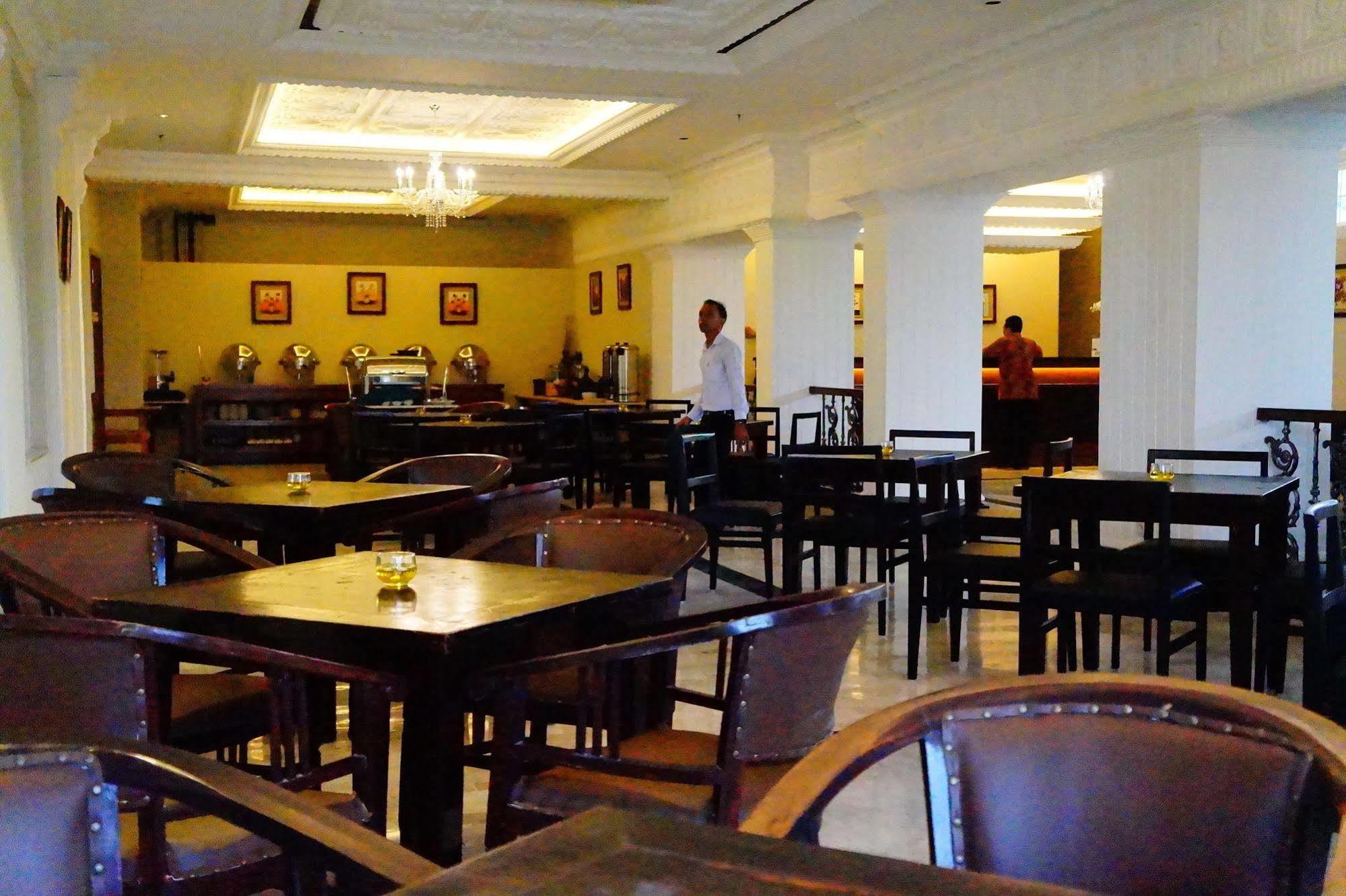 D'Salvatore Boutique Hotel Yogyakarta Maguwo Zewnętrze zdjęcie